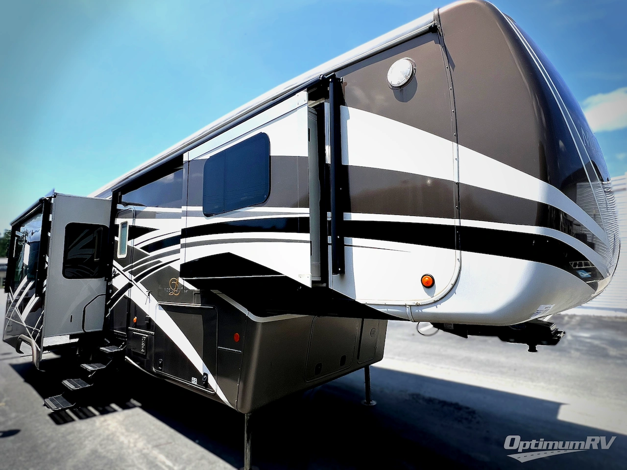2016 DRV Luxury Suites Mobile Suites 36RSSB3 Photo 2