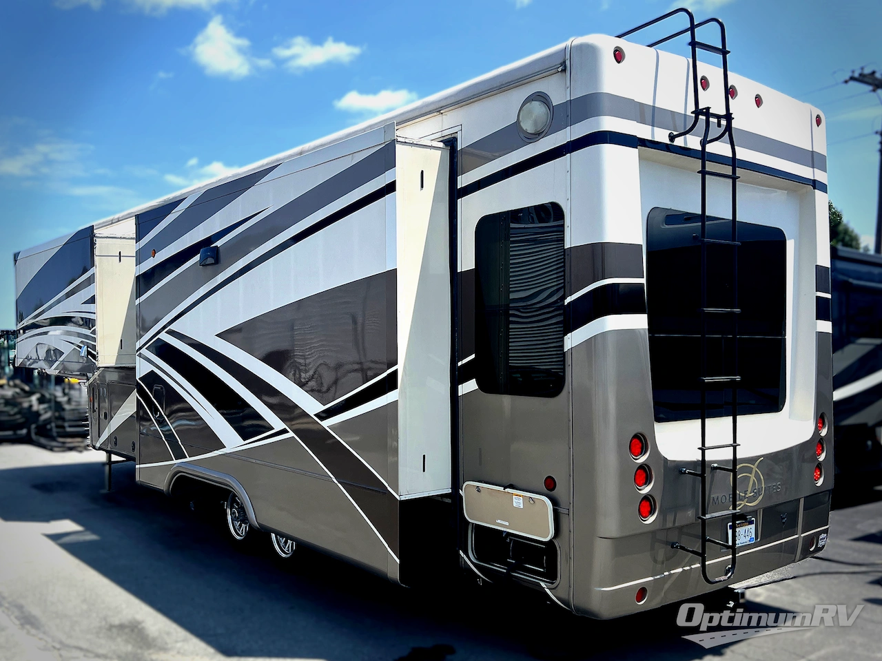 2016 DRV Luxury Suites Mobile Suites 36RSSB3 Photo 3