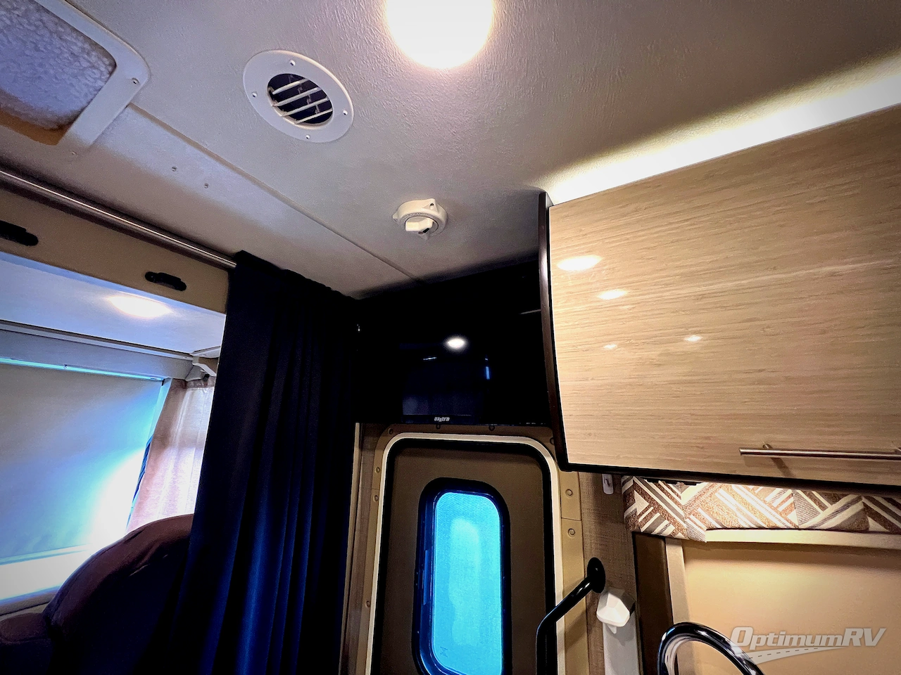 2018 Thor Axis 25.2 Photo 9
