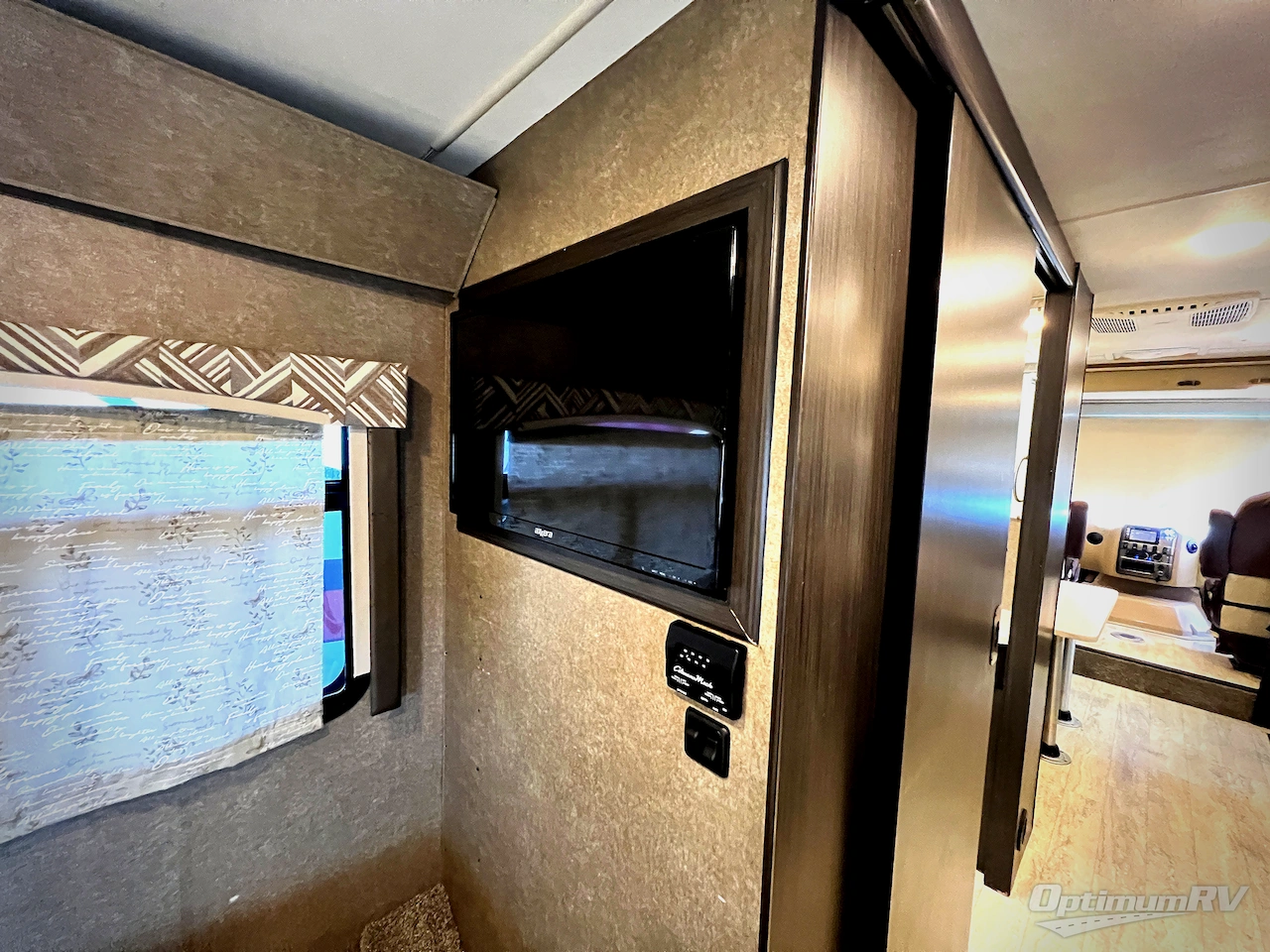 2018 Thor Axis 25.2 Photo 12