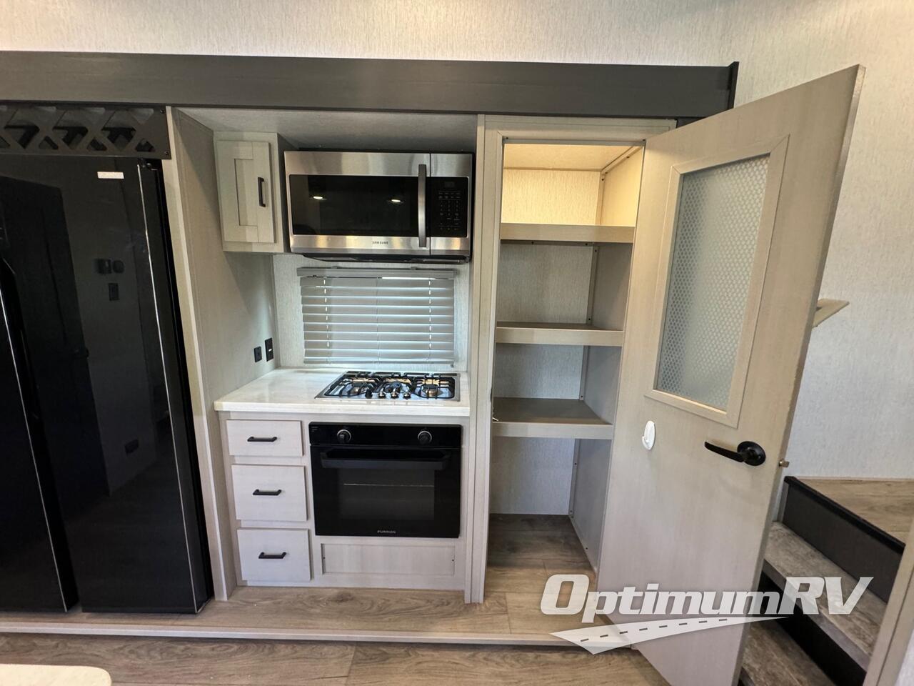 2023 Forest River Wildwood Heritage Glen Elite Series 36FL Photo 6