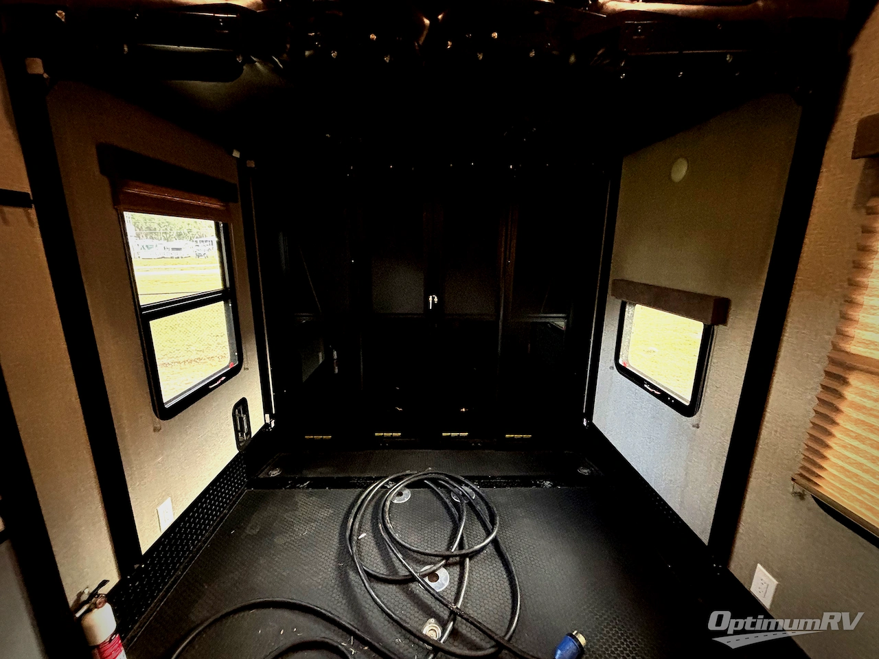 2019 Grand Design Momentum M-Class 351M Photo 15