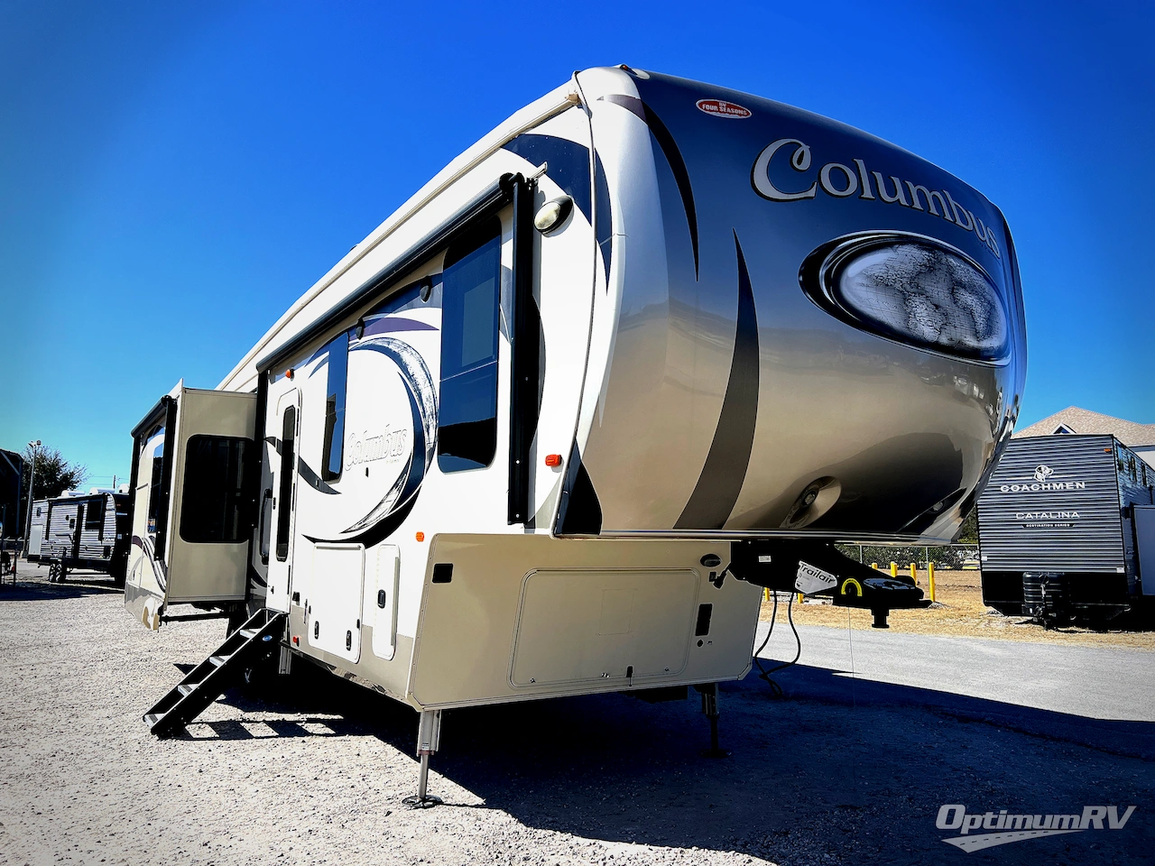 2018 Palomino Columbus F366RL Photo 1