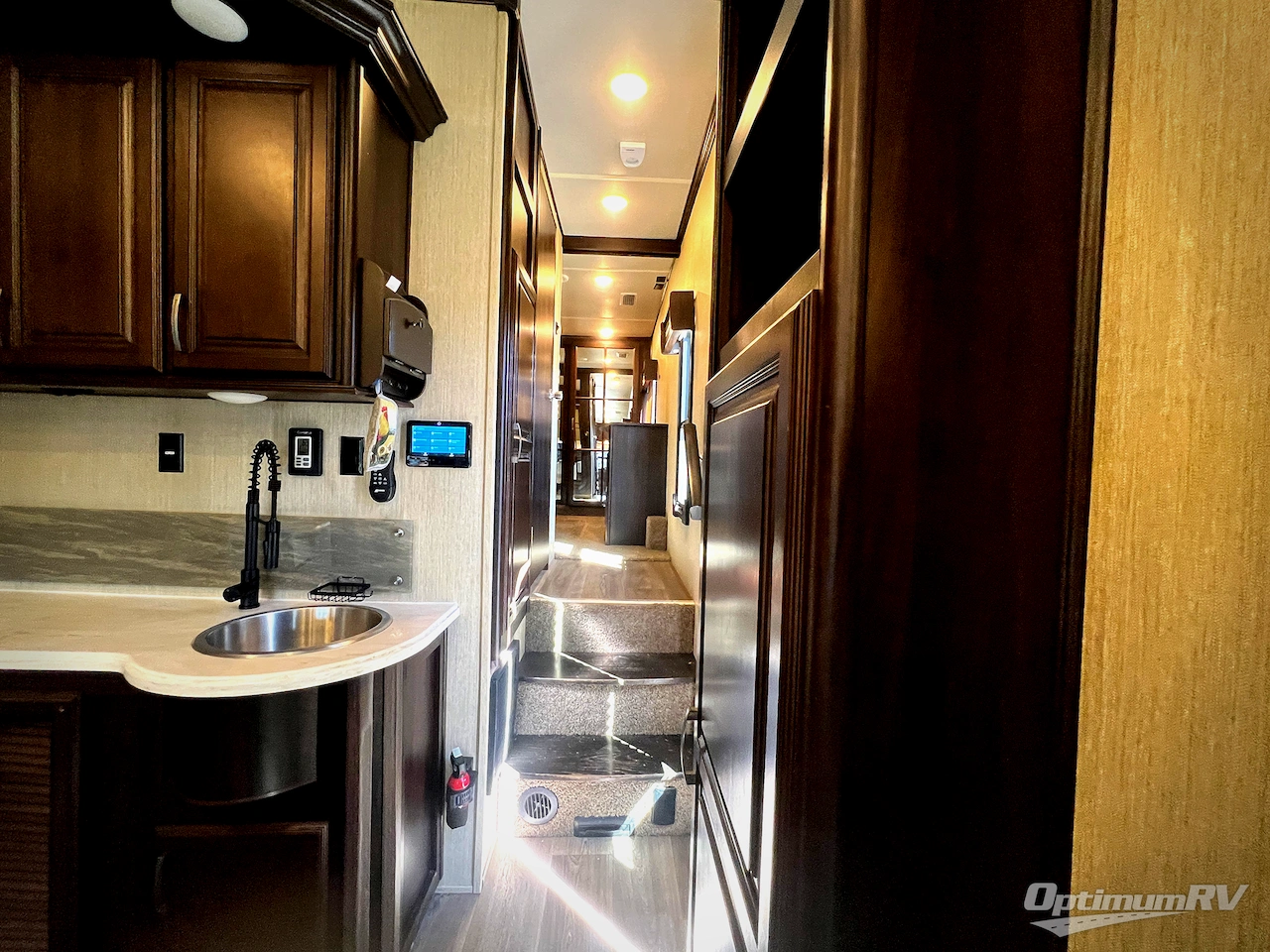 2018 Palomino Columbus F366RL Photo 18