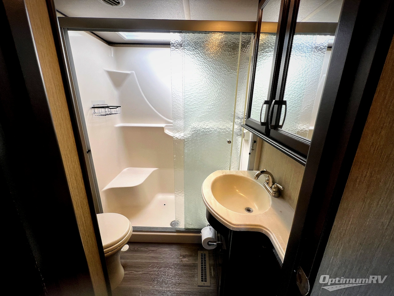 2018 Palomino Columbus F366RL Photo 22