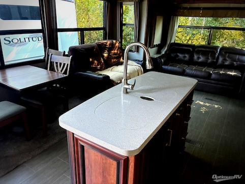 2018 Keystone Avalanche 321RS RV Photo 3