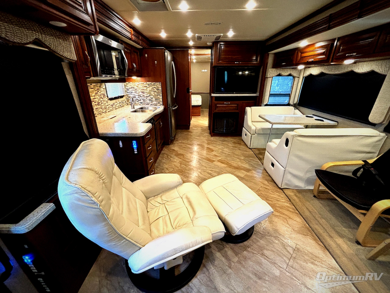 2016 Holiday Rambler Vacationer 34ST Photo 3