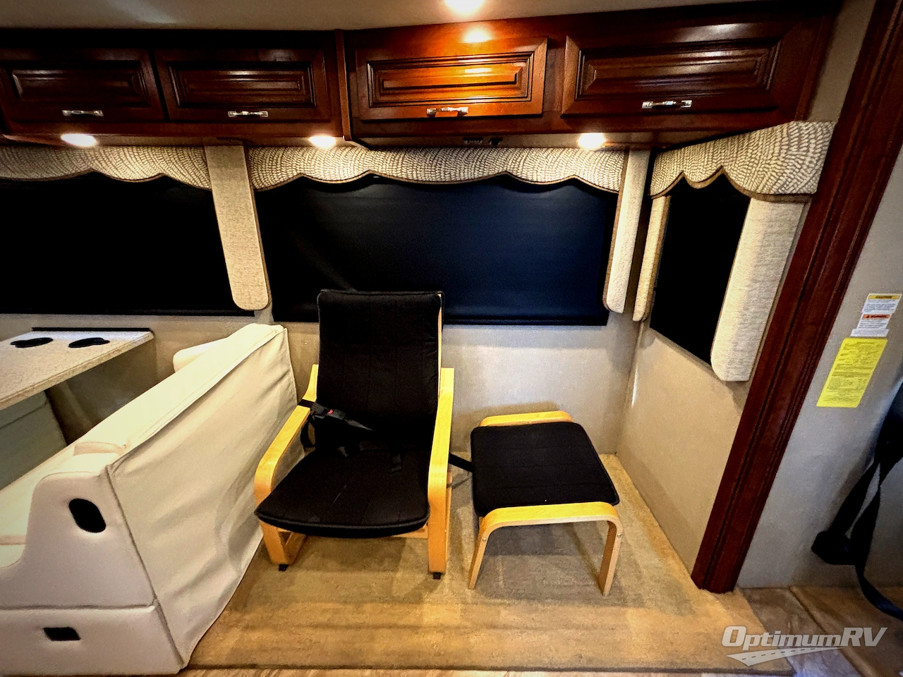 2016 Holiday Rambler Vacationer 34ST Photo 12