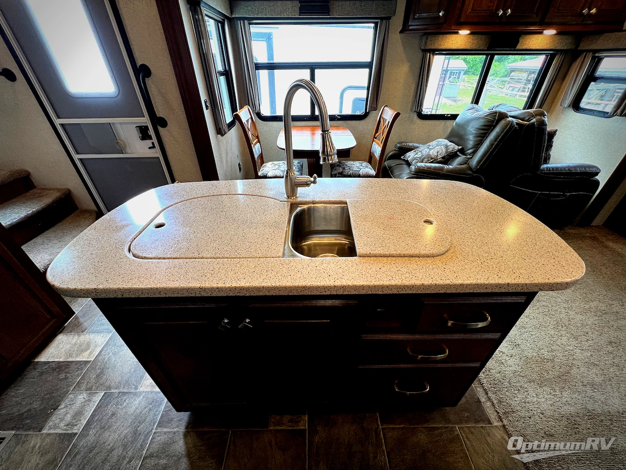 2017 Heartland Bighorn 3010RE Photo 11