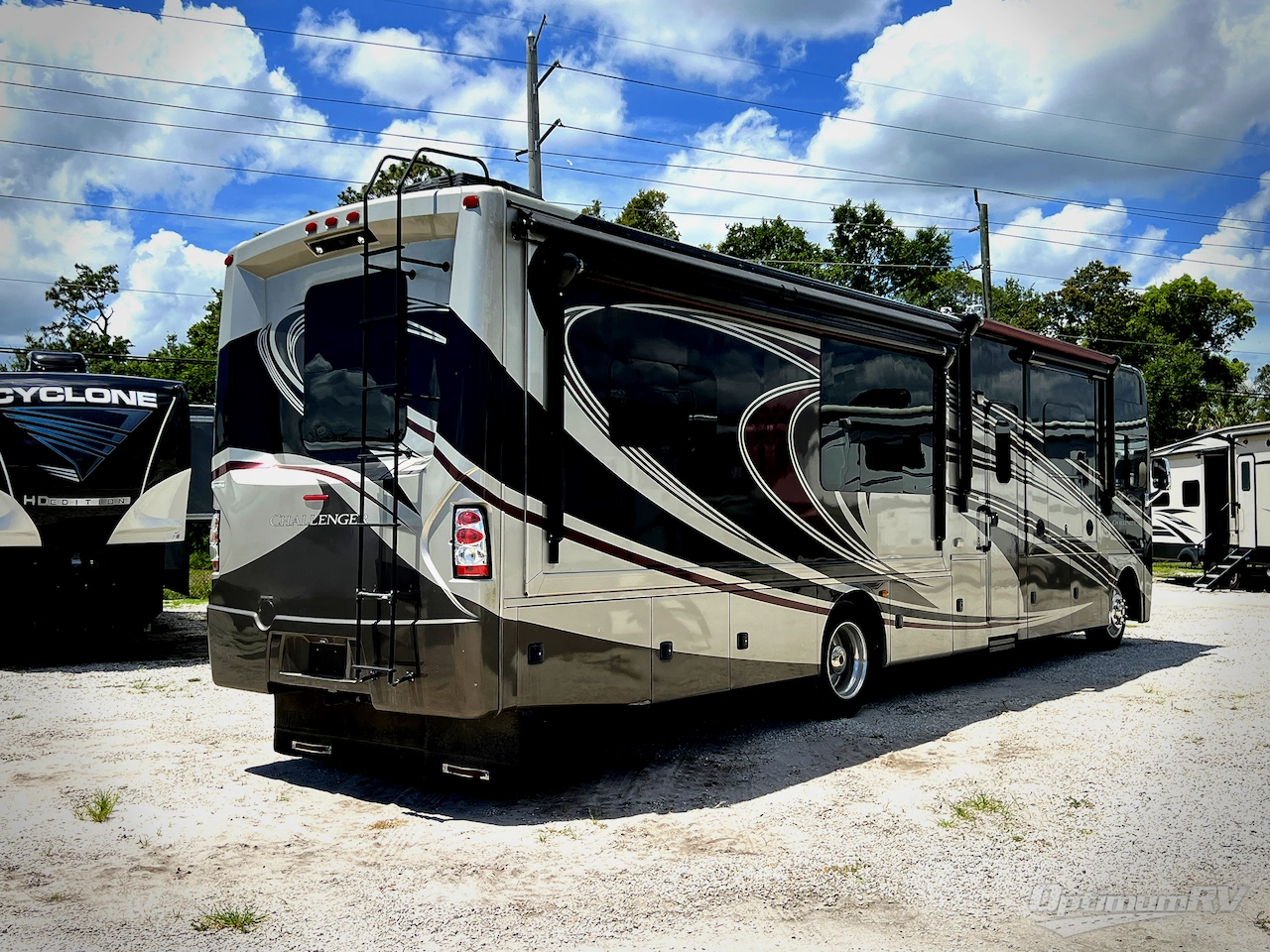 2015 Thor Challenger 37KT Photo 2