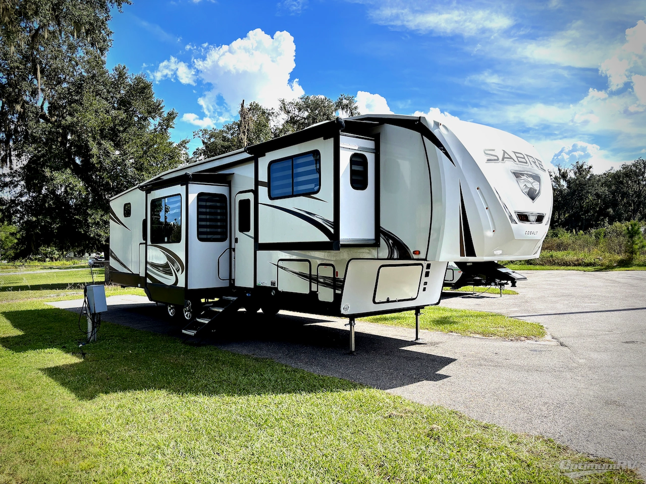 2022 Forest River Sabre 37FLH Photo 1