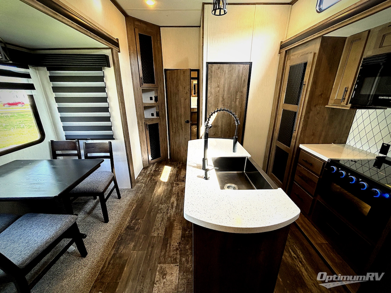 2022 Forest River Sabre 37FLH Photo 4