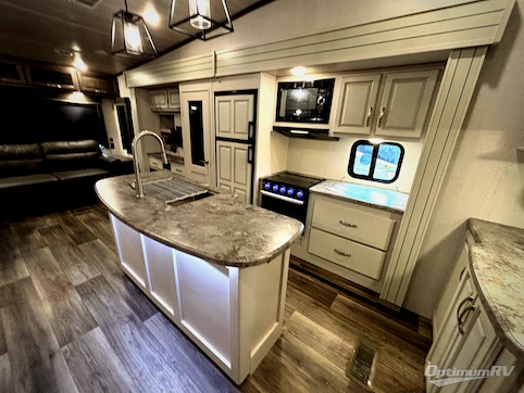 2021 Keystone Cougar 302RLS RV Photo 4