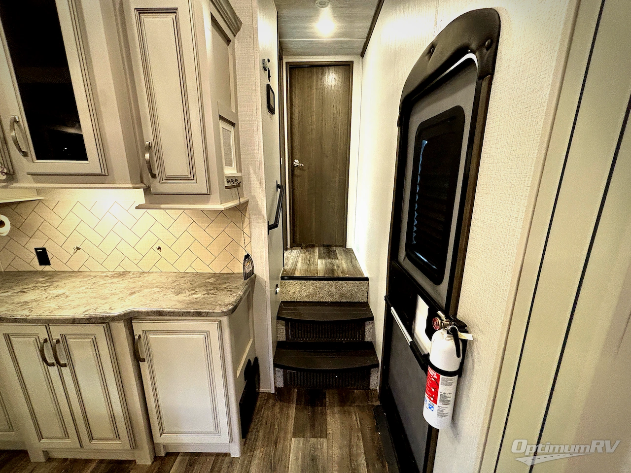 2021 Keystone Cougar 302RLS Photo 7