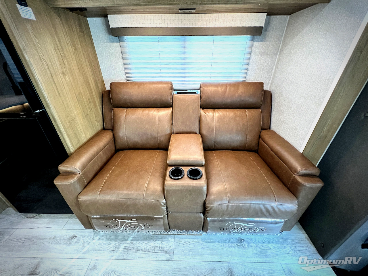 2025 Coachmen Leprechaun 298KB Ford 450 Photo 10