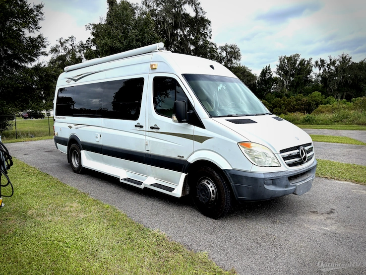 2012 Pleasure-Way Plateau RB RV Photo 1