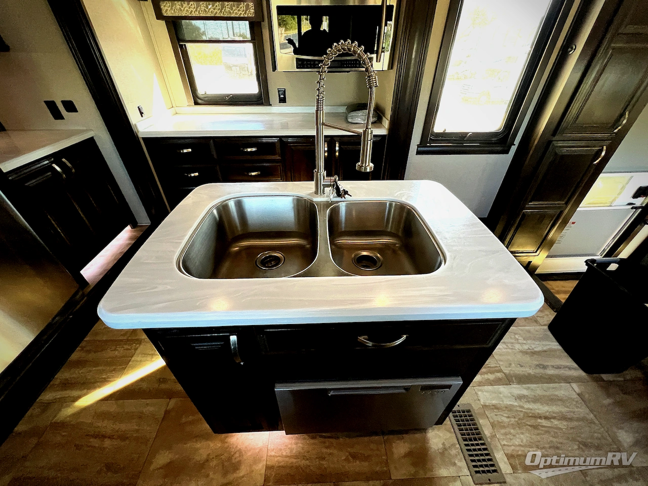 2019 RiverStone RiverStone 39FKTH Photo 14