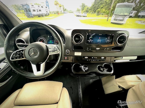 2021 Winnebago Navion 24D RV Photo 2