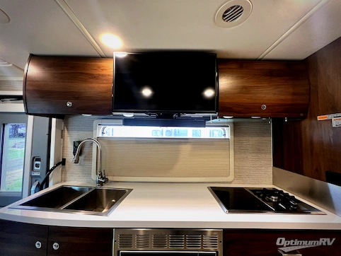 2021 Winnebago Navion 24D RV Photo 3