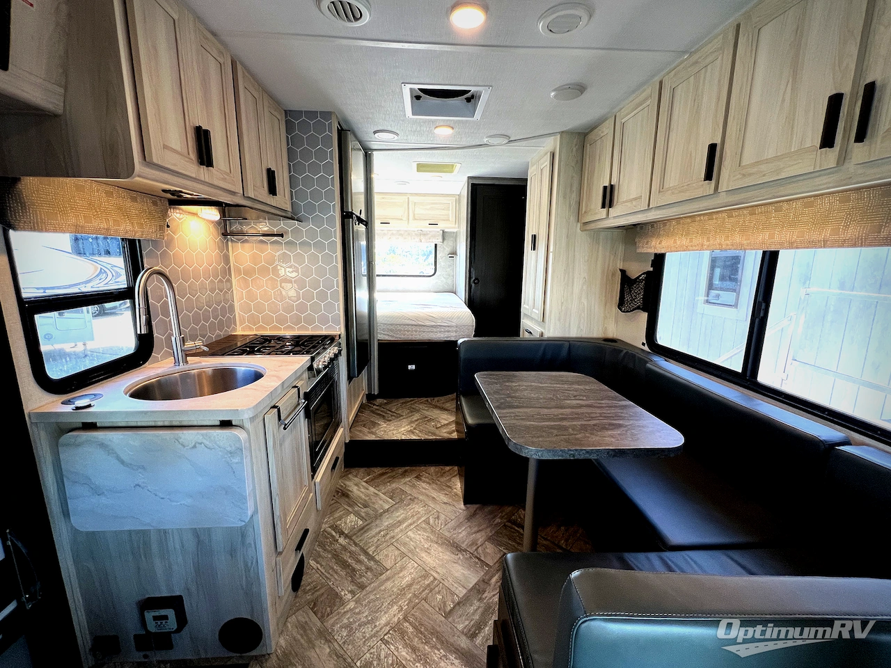 2022 Forest River Sunseeker LE 2350SLE Ford Photo 4