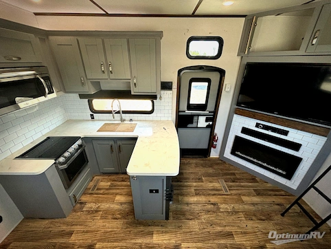 2019 Keystone Fuzion 369 RV Photo 2