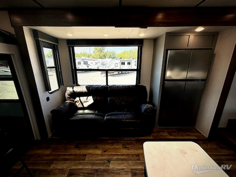 2019 Keystone Fuzion 369 RV Photo 2