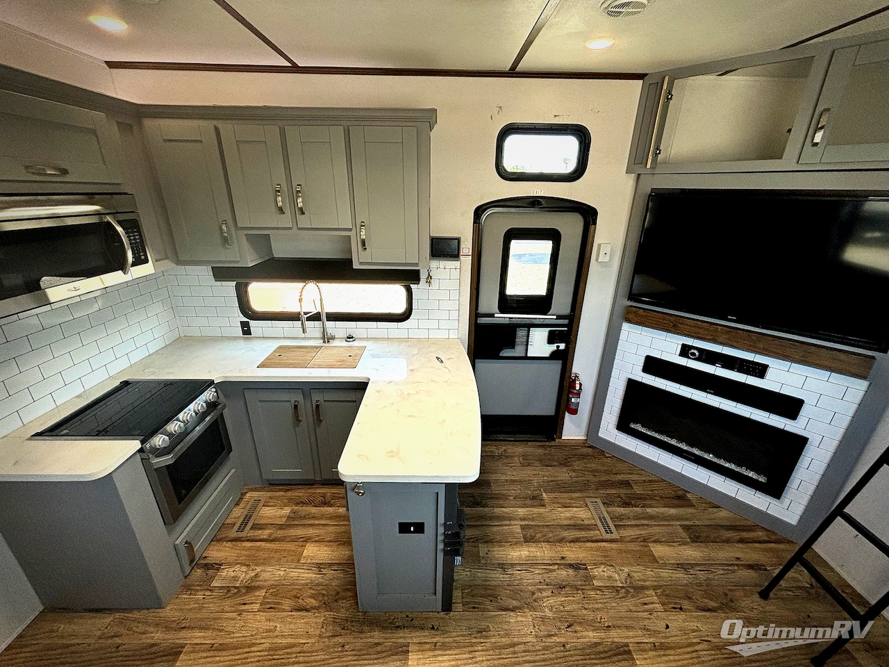 2019 Keystone Fuzion 369 Photo 5