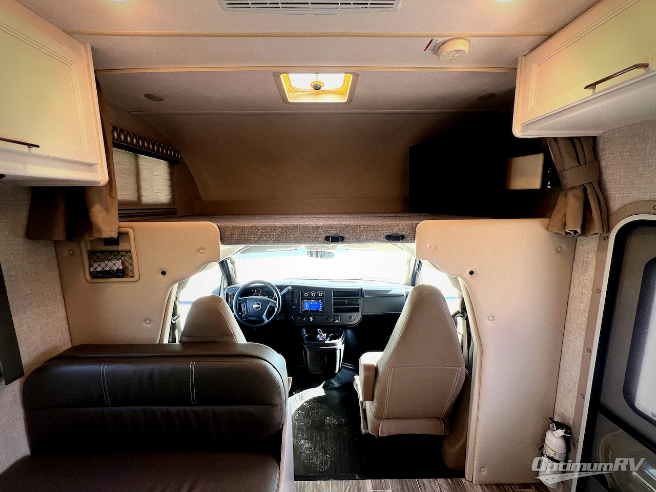 2024 Thor Geneva 22VT Chevy Photo 5