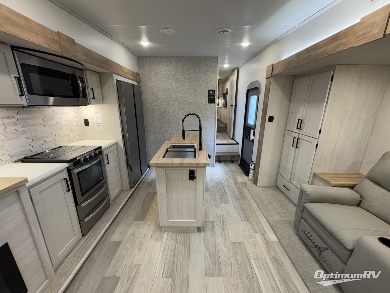 2023 Prime Time Crusader 260RDD Photo 5