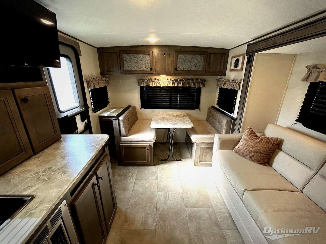 2021 Coachmen Apex Nano 213RDS Photo 4