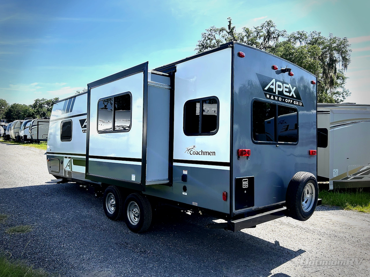 2021 Coachmen Apex Nano 213RDS Photo 3
