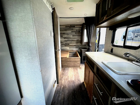 2022 CrossRoads Zinger Lite ZR18RD RV Photo 2