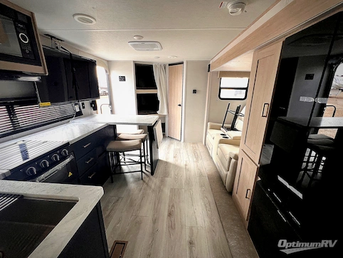 2025 Prime Time Avenger 25MKB RV Photo 2