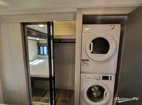 2023 Keystone Montana High Country 385BR RV Photo 4