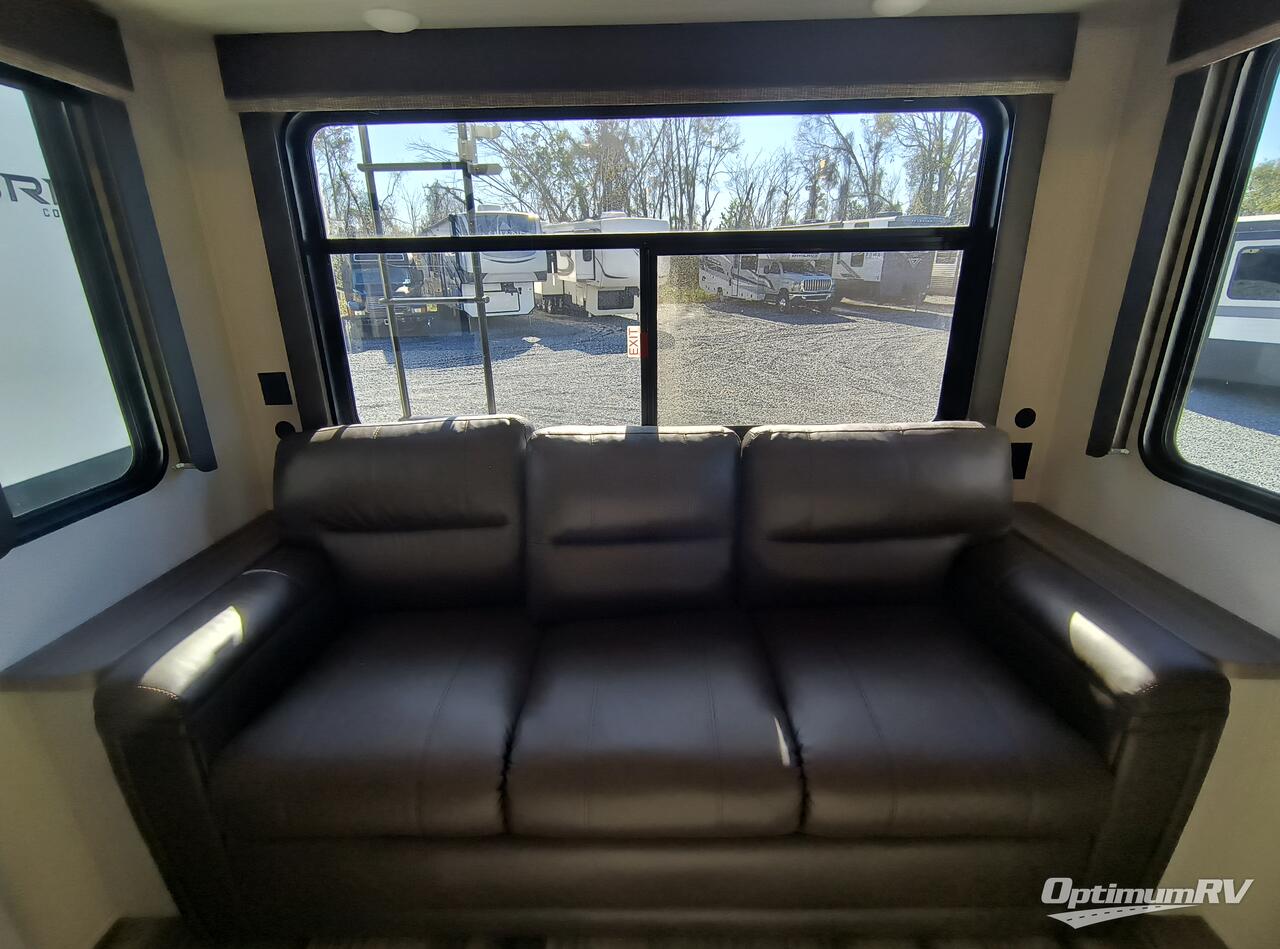 2023 Keystone Montana High Country 385BR Photo 9