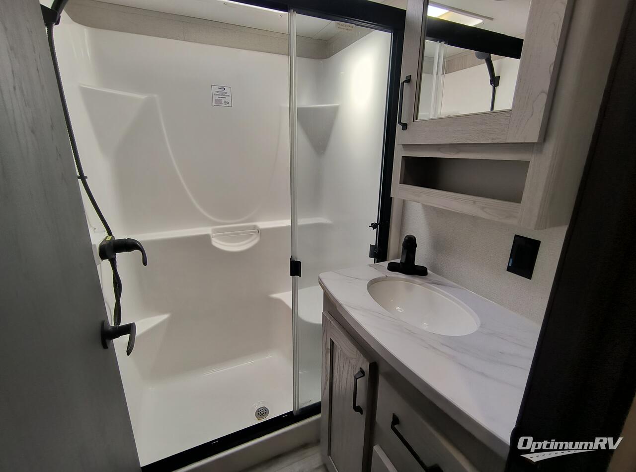 2023 Keystone Montana High Country 385BR Photo 15