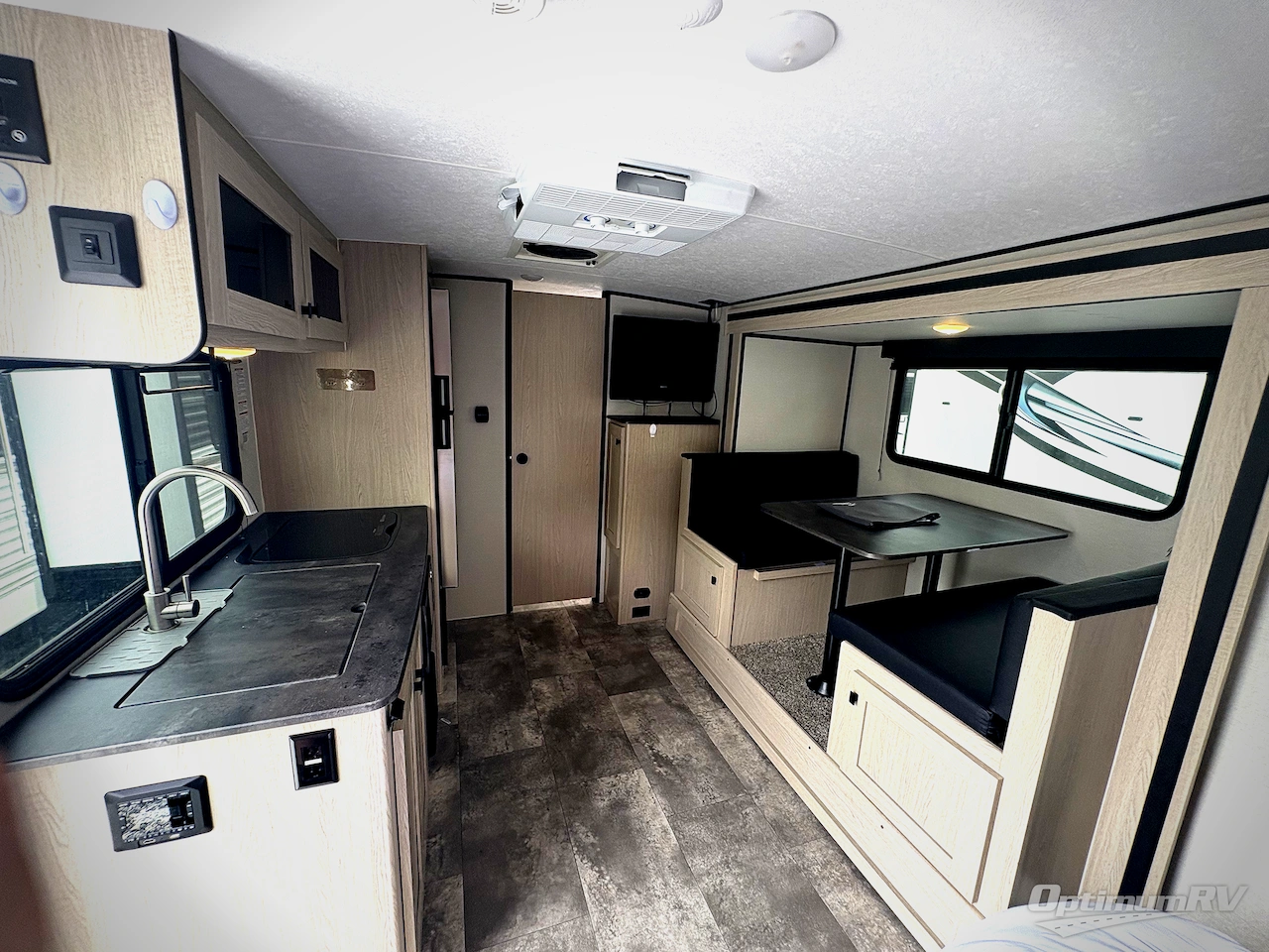2023 Coachmen Apex Nano 203RBK Photo 6