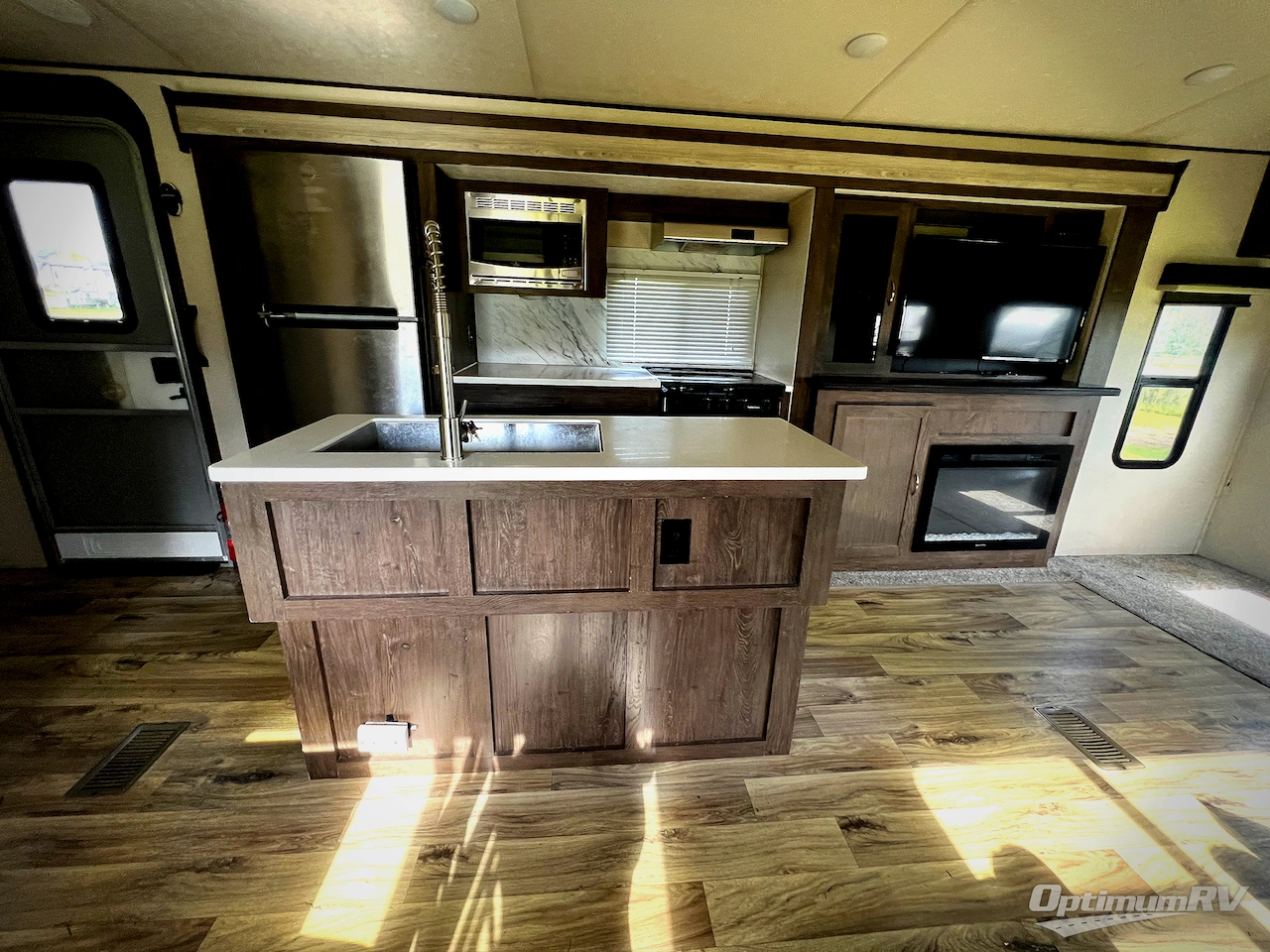 2018 Forest River Wildwood Heritage Glen 272RL Photo 8
