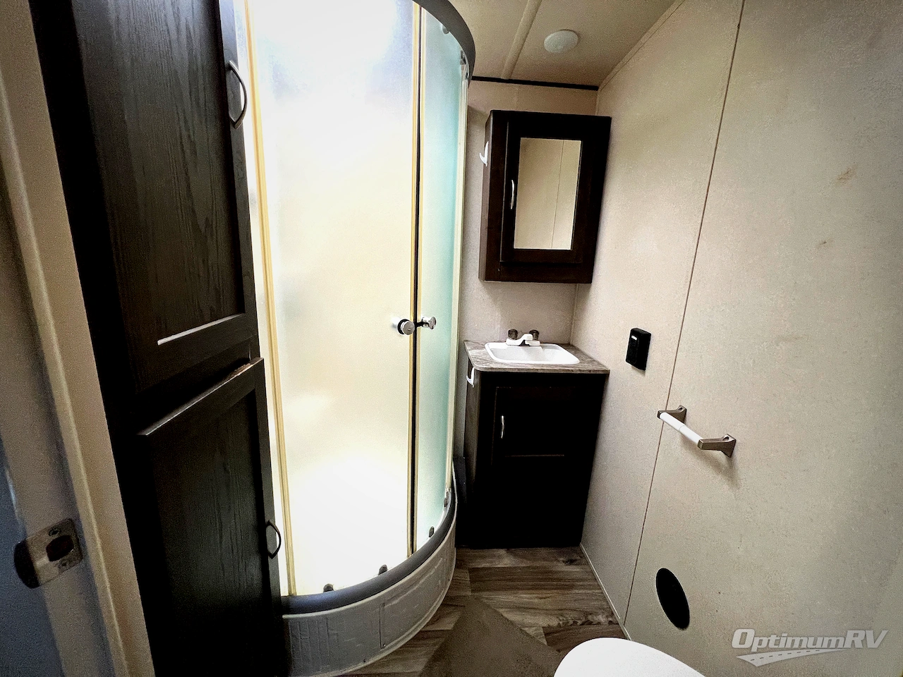 2018 Forest River Wildwood Heritage Glen 272RL Photo 17