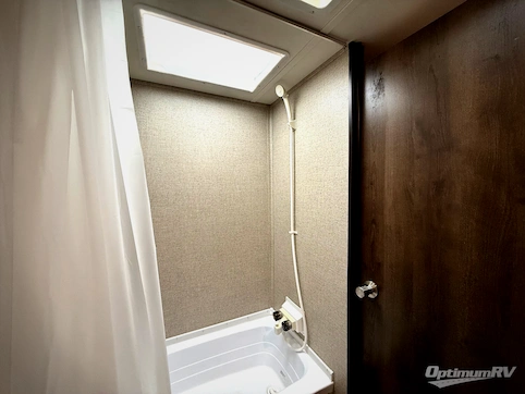 2019 Shasta Shasta 18FQ RV Photo 3