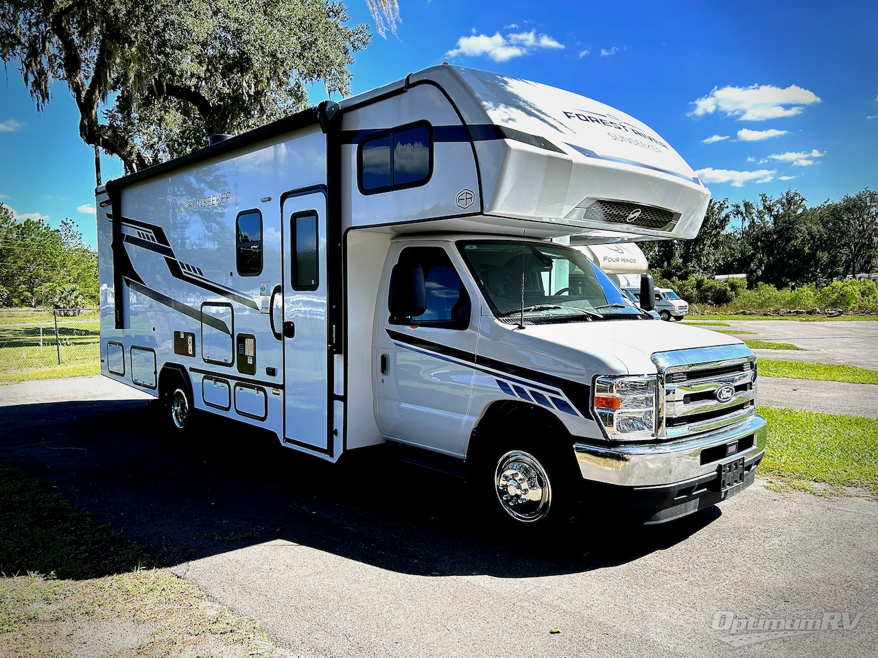 2026 Forest River Sunseeker Classic 2440DS Photo 1