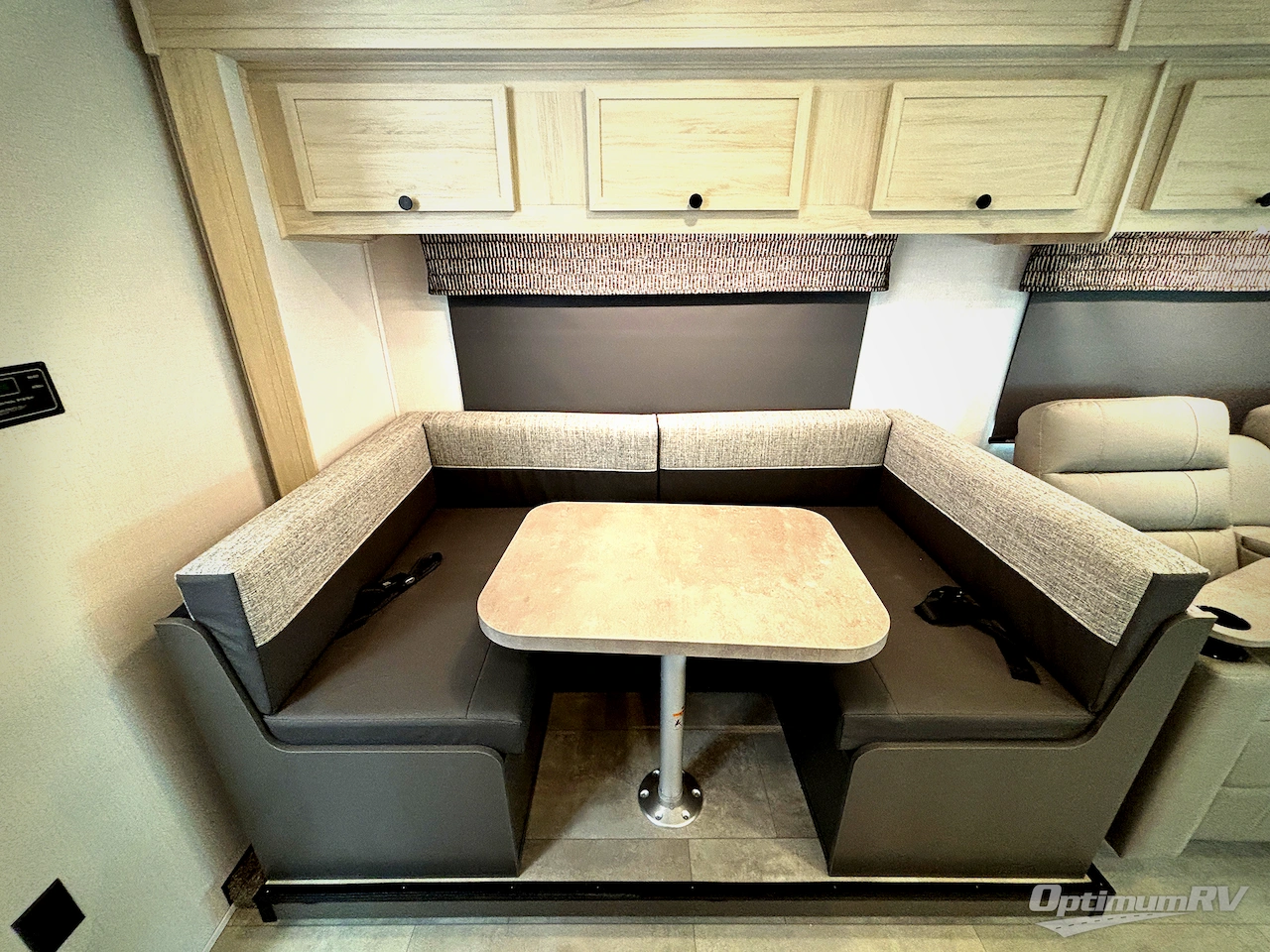 2027 Forest River Sunseeker 3010DS Photo 15