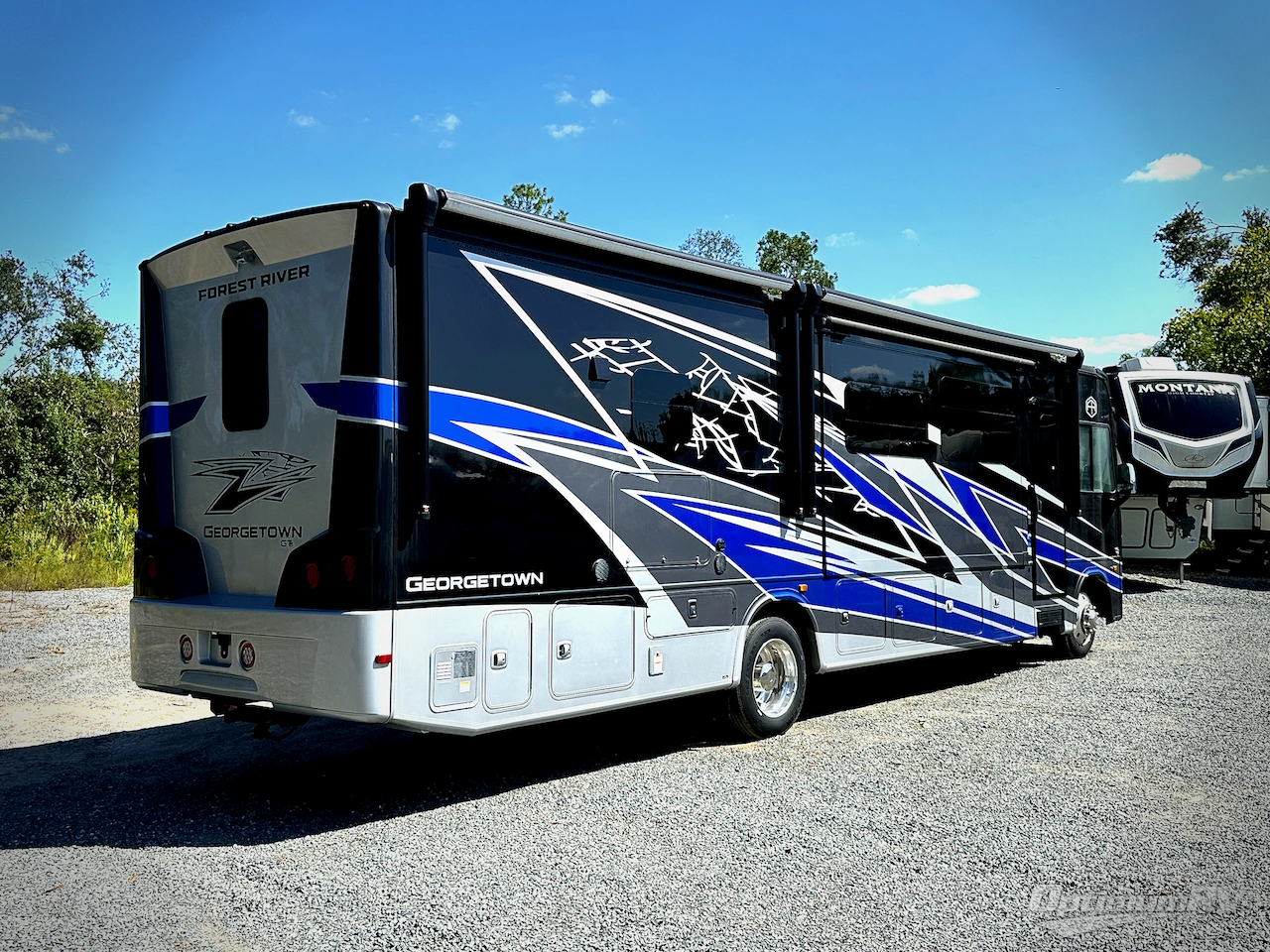 2025 Forest River Georgetown 5 Series 34H5 Photo 2