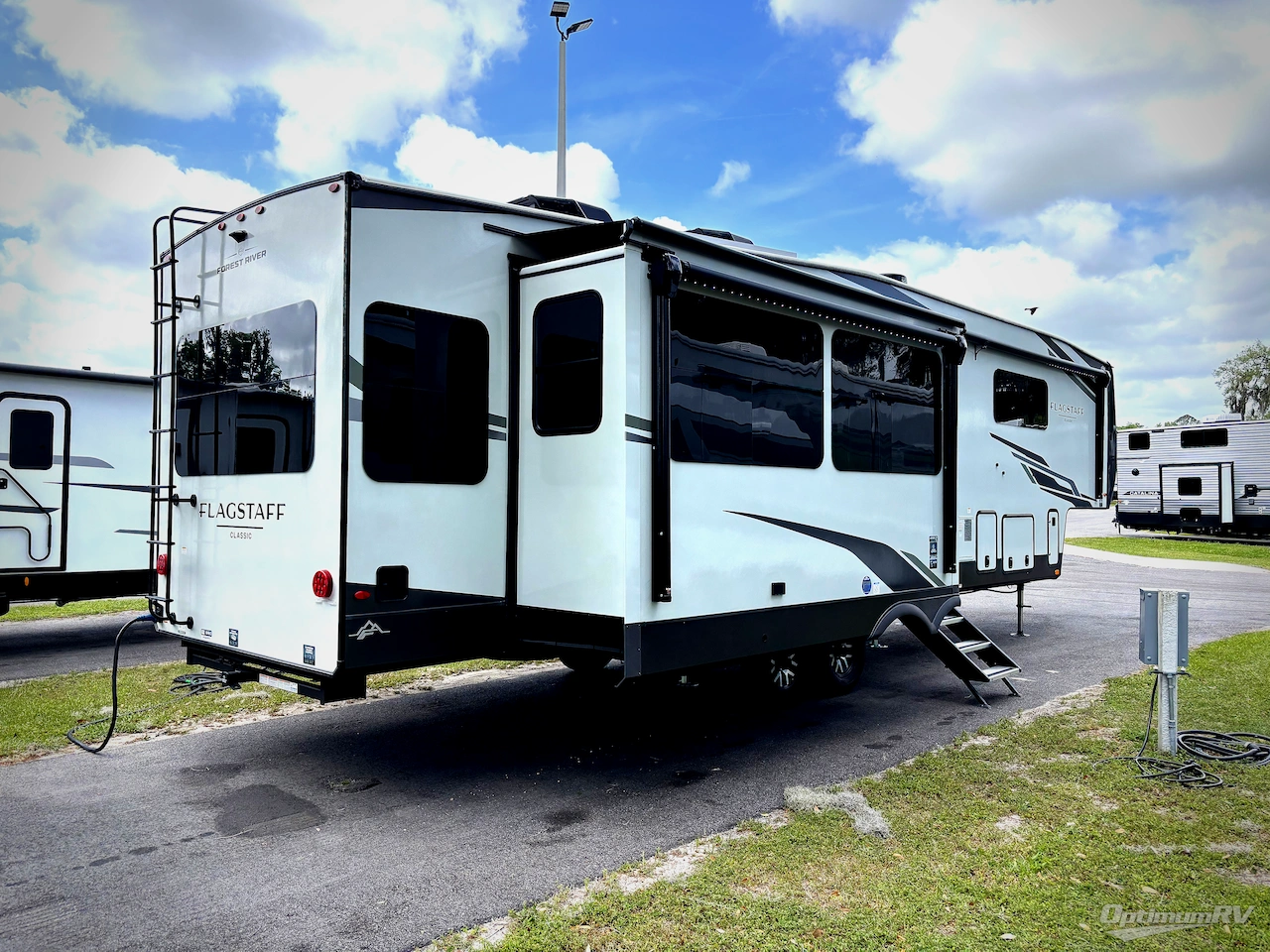 2026 Forest River Flagstaff Classic 401CFB Photo 2