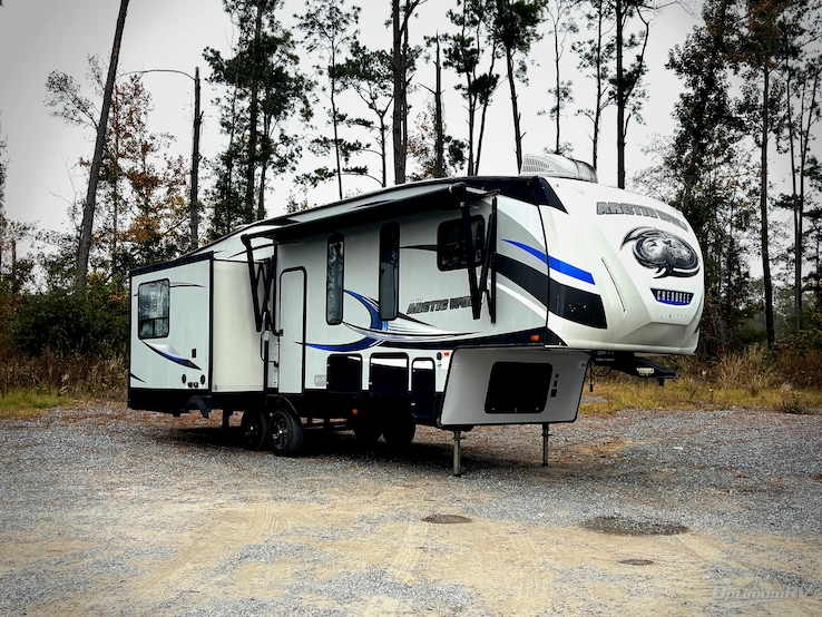 2019 Forest River Cherokee Arctic Wolf 295QSL8 RV Photo 1