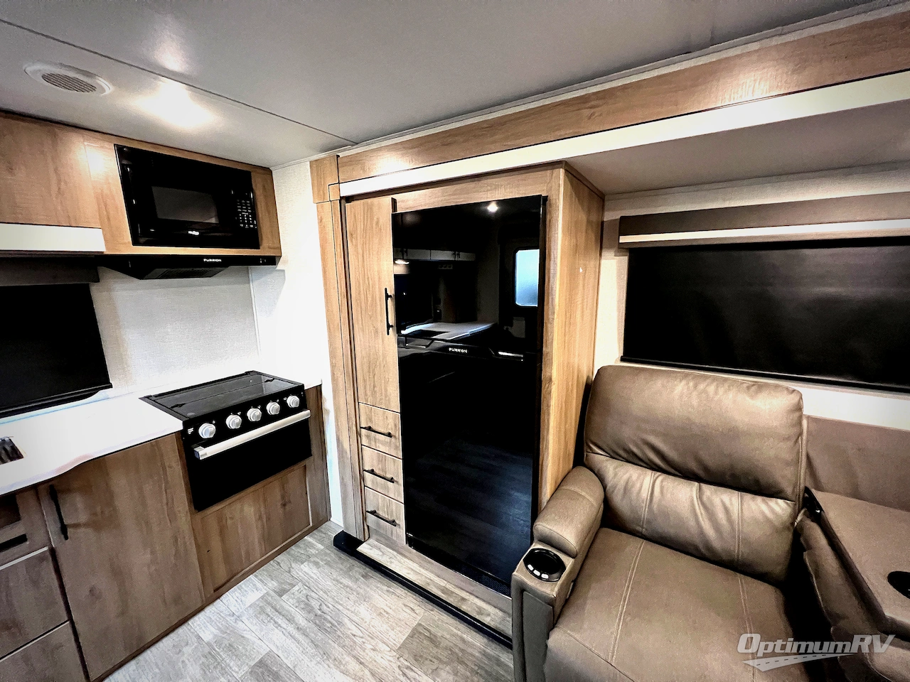 2023 Grand Design Imagine XLS 23LDE Photo 11