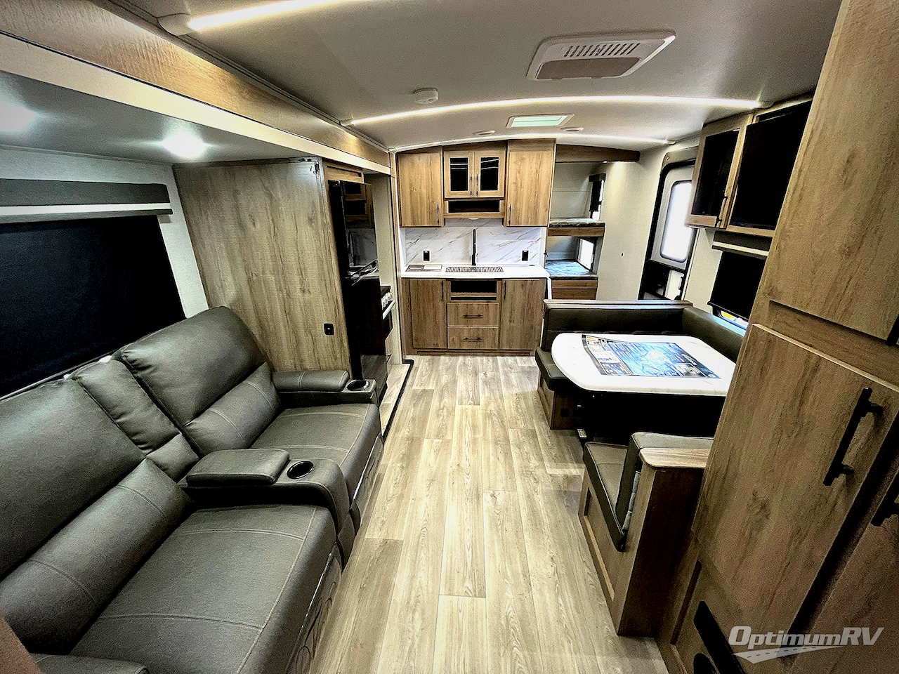 2024 Grand Design Imagine 2920BS Photo 6