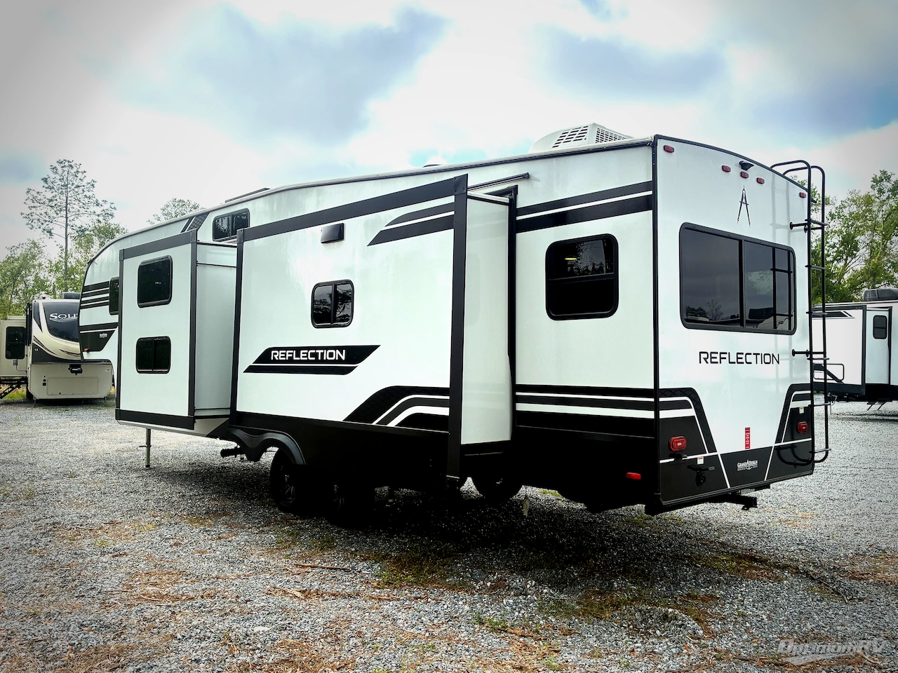 2026 Grand Design Reflection 324MBS Photo 3