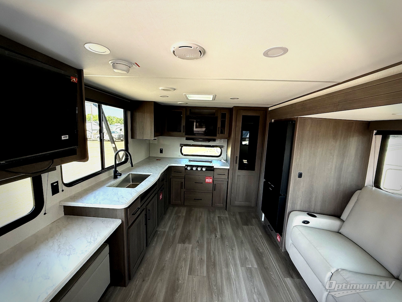 2026 Grand Design Transcend 315RKT Photo 4