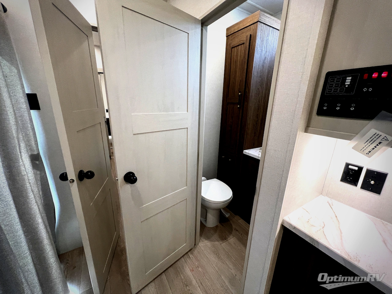 2026 CrossRoads Hampton 37FL Photo 27